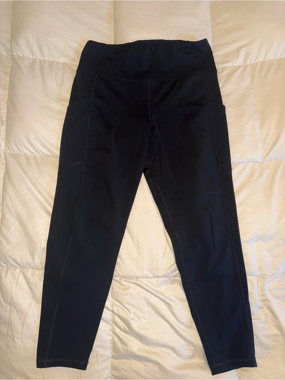 American Eagle Outfitters Black High-Rise Pocket Leggings
